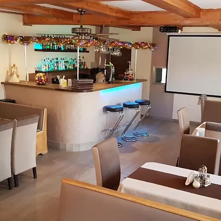 Restauracja Ibiza Ξενοδοχείο με διαμερίσματα Ludwikowice Kłodzkie