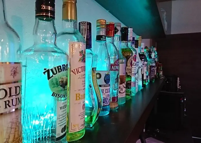 Restauracja Ibiza Hotel apartamentowy 3*